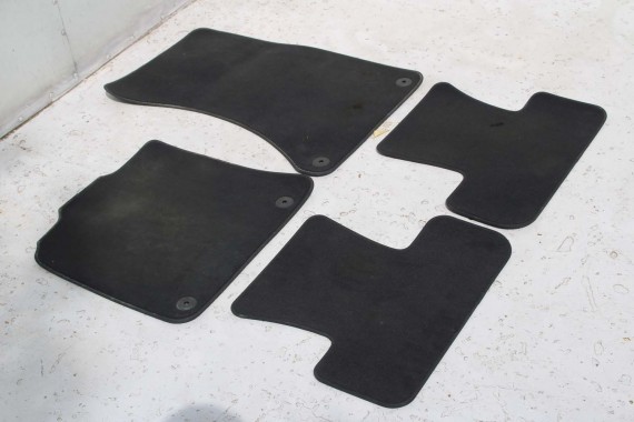 AUDI Q5 DYWANIKI WYCIERACZKI PODŁOGI 8R1863691 8R1 863 691 8R kolor 9AM czarny 8R1863691 8R1863691 8R1863691 8R0864450 8R1863691