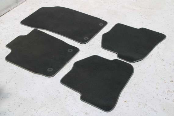 AUDI A1 DYWANIKI PODŁOGI WYCIERACZKI 8X1863691A 8X1 863 691 A MOY 8X1863691 8X0864450 8X0863724 8X1863691A 8X1863713 8X1863714