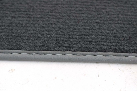 AUDI A1 DYWANIKI PODŁOGI WYCIERACZKI 8X1863691A 8X1 863 691 A MOY 8X1863691 8X0864450 8X0863724 8X1863691A 8X1863713 8X1863714