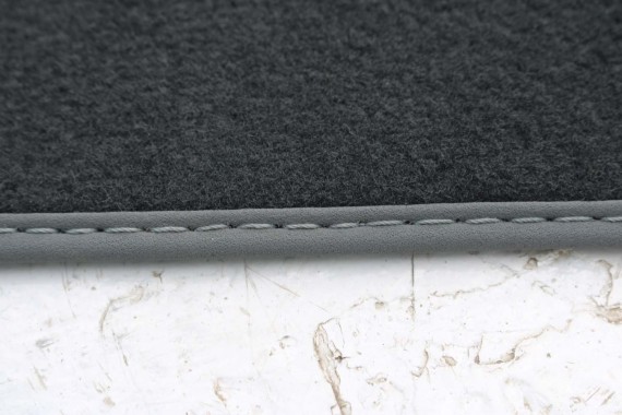 AUDI A1 DYWANIKI PODŁOGI WYCIERACZKI 8X1863691A 8X1 863 691 A MOY 8X1863691 8X0864450 8X0863724 8X1863691A 8X1863713 8X1863714