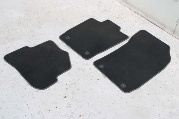 AUDI A1 DYWANIKI PODŁOGI WYCIERACZKI 8X1863691A 8X1 863 691 A MOY 8X1863691 8X0864450 8X0863724 8X1863691A 8X1863713 8X1863714
