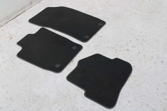 AUDI A1 DYWANIKI PODŁOGI WYCIERACZKI 8X1863691A 8X1 863 691 A MOY 8X1863691 8X0864450 8X0863724 8X1863691A 8X1863713 8X1863714