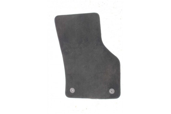 AUDI A3 DYWANIKI WYCIERACZKI PODŁOGI 8V1863691 8V3863011 dywanik QA5 czarny 8V3863011 8V1863691 8V1864435 8V1863436 8V3863011 8V