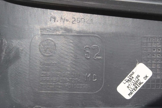 VW JETTA BOCZKI DRZWIOWE BOCZEK TAPICERKA 1K5 welur kolor antracyt 1K4867011 1K4867012 1K5867211 1K5867212 1K5867211 1K5867212