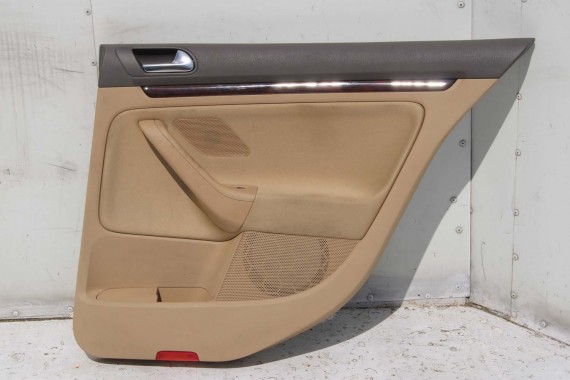 VW JETTA BOCZKI DRZWIOWE BOCZEK TAPICERKA 1K5 welurbeż 1K4867011 1K4867012 1K5867211 1K5867212 1K5867211 1K5867212 1K4867012