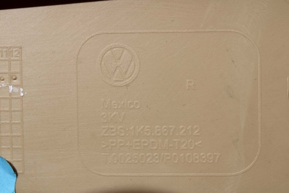 VW JETTA BOCZKI DRZWIOWE BOCZEK TAPICERKA 1K5 welurbeż 1K4867011 1K4867012 1K5867211 1K5867212 1K5867211 1K5867212 1K4867012