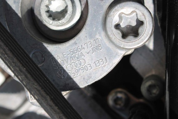 AUDI VW NAPINACZ PASKA KLINOWEGO 059903133J 059903133F  059 903 133 J  SQ5 Q5 A4 A5 A6 A7 A8 Q7 TOUAREG 8K 8T 4G 4H 059903133BA