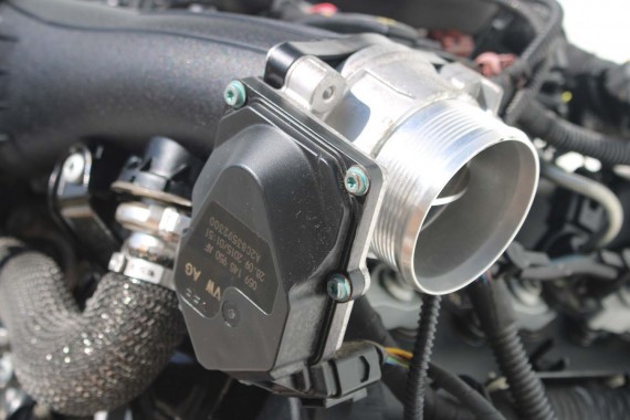 AUDI VW PRZEPUSTNICA 059145950AF 059145950AA 059145950AE 059145950AF 059 145 950 AF 3.0 TDi 059145950AA 059145950AE 059145950AF