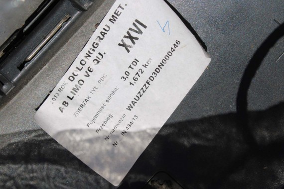 AUDI A8 4H D4 LX7U TYŁ ZDERZAK tylny + LAMPY + KLAPA BAGAŻNIKA + lampa Led ledy 4H0 2010-2014 Kolor: szary Oolonggrau 4H0807511