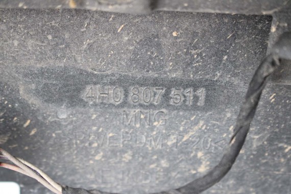AUDI A8 LX7U 4H TYŁ ZDERZAK tylny + KLAPA BAGAŻNIKA D4 4H0 2010-14 Kolor: 4N4N Szary 4H0807511 4H0807521 4H0827023B 4H0827023