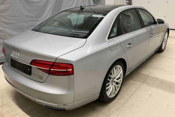 AUDI A8 4H LIFT ZDERZAK + KLAPA BAGAŻNIKA Matrix lampa LZ7G Srebrny 4H0945095K 4H0945096K 4H0945093K 4H0945094K 4H0827023L L5L5