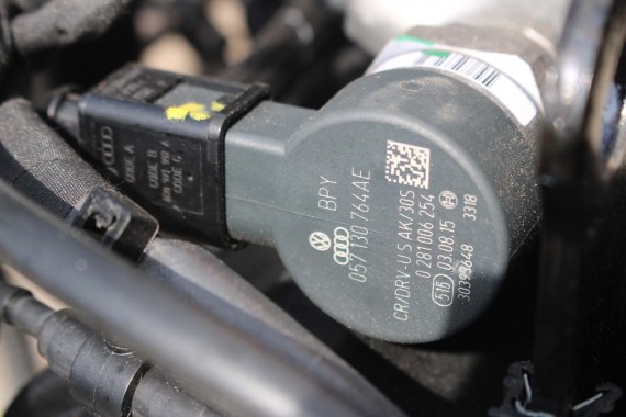 AUDI VW LISTWA WTRYSKOWA 059130090CN 059130089BT 3.0 TDi rozdzielacz paliwa 059130090BS 059130090CB 059130090CN 059130089BT