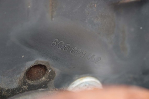 VW POLO BELKA ZAWIESZENIA TYLNA 6Q0501497D TYŁ SANKI TRAWERSA 6Q0501497D 6Q0609451 6Q0609452 6R0500051B 6R0500051C 6R0500051