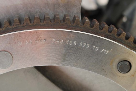 VW AMAROK TARCZA 2H0105323 ZABIERAKOWA KOŁO ZĘBATE AUTOMAT SKRZYNIA 8 -BIEGOWA NAPĘD NA 4 KOŁA 2H0 105 323 7C 2H 2H0105323