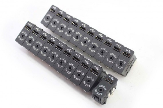 BMW X1 F48 PORT USB PRZYŁĄCZE 9266607 84109266607 gniazdo USB AUX 84 10 9266607 9266607 9266607 9266607 9266607 9266607 9343604