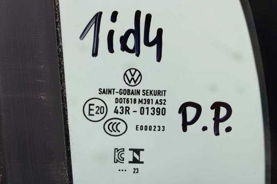VW ID4 Pro DRZWI PRAWE PRZÓD + TYŁ STRONA PRAWA przednie + tylne 2 sztuki C2C2 LA7C 11A831056A 11A833056 11A831056 11A833056