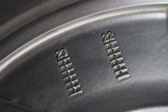 VW ID4 Pro ID5 FELGI 19 cali OPONY KOŁA11A601025M felga 8J*19H2 ET45 opona BRIDGESTONE 235/55 R19 101T 255/50 103T 11A601025M