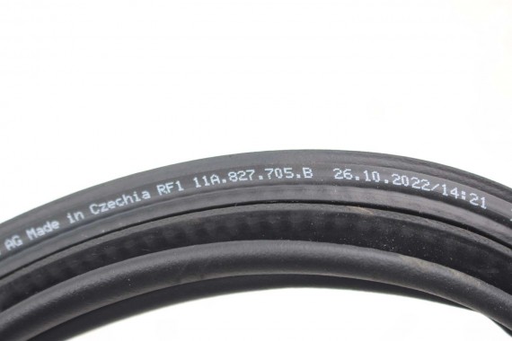 VW ID4 USZCZELKA KLAPY BAGAŻNIKA TYŁ 11E827705B 11E827705E 11E827705B 11E827705E 11E827705B 11E827705E 11E827705B 11E 827 705