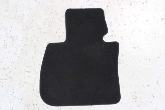 BMW X1 F48 DYWANIKI PODŁOGI 7382311 wycieraczki kolor czarny 54477382311 7410384 51 47 7408920 7382311 7382311 7382311 7382311