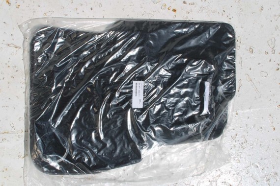 BMW X1 F48 DYWANIKI PODŁOGI 7382311 wycieraczki kolor czarny 54477382311 7410384 51 47 7408920 7382311 7382311 7382311 7382311