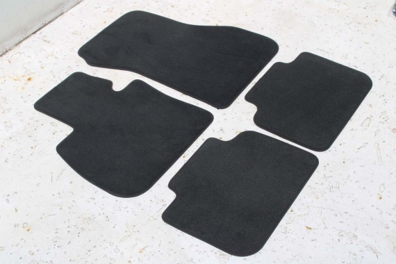 BMW X1 F48 DYWANIKI PODŁOGI 7382311 wycieraczki kolor czarny 54477382311 7410384 51 47 7408920 7382311 7382311 7382311 7382311