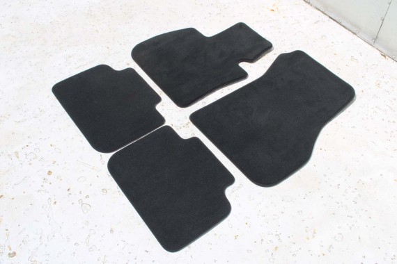 BMW X1 F48 DYWANIKI PODŁOGI 7382311 wycieraczki kolor czarny 54477382311 7410384 51 47 7408920 7382311 7382311 7382311 7382311