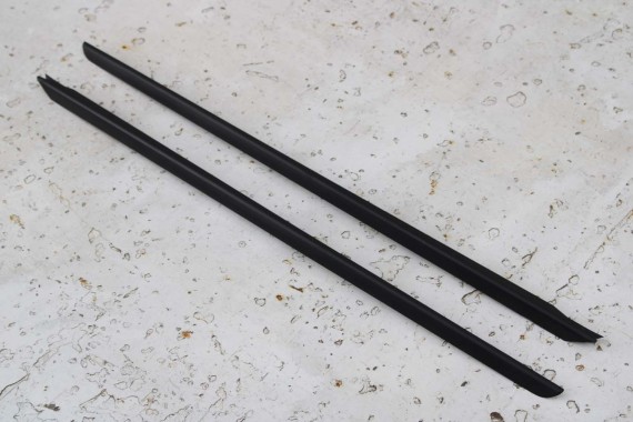 VW ID4 USZCZELKA 11A854327 11A854328 przód LISTWA zgarniająca 11A854327 11A854328 11A854327 11A854328 11A854327 11A854328