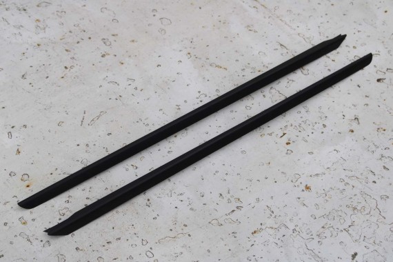 VW ID4 USZCZELKA 11A854327 11A854328 przód LISTWA zgarniająca 11A854327 11A854328 11A854327 11A854328 11A854327 11A854328