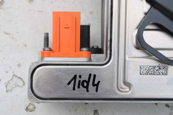 VW ID4 WYMIENNIK CIEPŁA HYBRID 1EE963231 1EE963221 AUDI Q4 FALOWNIK wymiennik ciepła 1EE963231 1EE963221 1EE963231 1EE963221