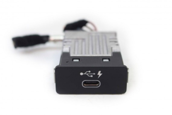 BMW 7 G12 PORT USB...