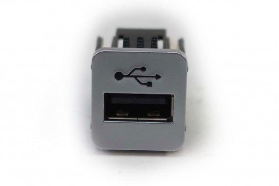 BMW 7 G11 G12 PORT USB...