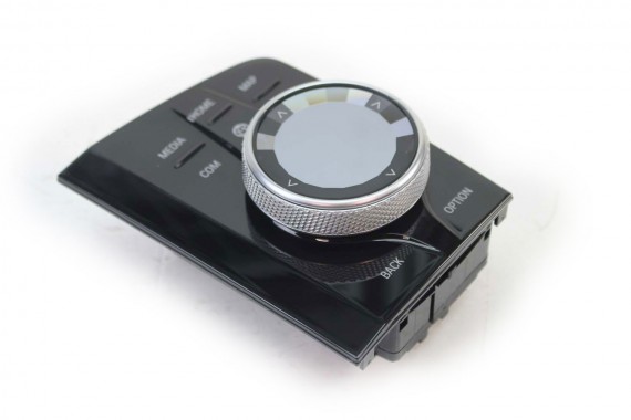 BMW 8 G16 PANEL GAŁKA...