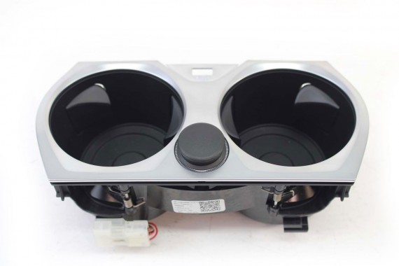 BMW 8 G16 UCHWYT NA KUBEK 9396505 LCi 9396505 przód przedni 51169396505 9396505 9396505 9396505 CUPHOLDER 51169396505 9396505