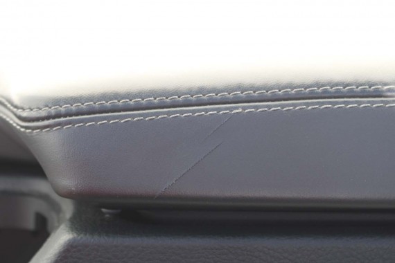 BMW M4 F82 TUNEL + PODŁOKIETNIK BMW M4 Coupe F82 BMW 3 F34 F30 F31 F F31 F32 M3 F80 F81 4 F31 F32  czarny