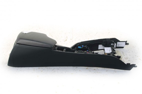 BMW M4 F82 TUNEL + PODŁOKIETNIK BMW M4 Coupe F82 BMW 3 F34 F30 F31 F F31 F32 M3 F80 F81 4 F31 F32  czarny