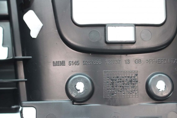 MINI F55 F56 GNIAZDO ZŁĄCZE 9267656 51459267656 wspornik ramka deski rozdzielczej 9267656 51459267656 9267656 9267656 9267656