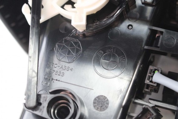 BMW iX WLOT tył 9490596 iX xDrive50 64229490596 kratka wlotu świeżego powietrza tylna 9490595 64229490595 9490594 64229490594 iX