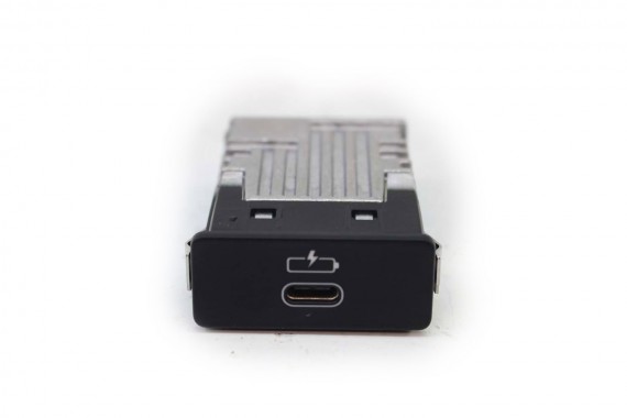 BMW X5 G05 PORT USB PRZYŁĄCZE gniazdo 5A21B76 X1 F48 F45 F46 MINI F54 F55 F56 F57 F60 84105A21B76 84 10 5A21B76 5A21B76 5A21B76