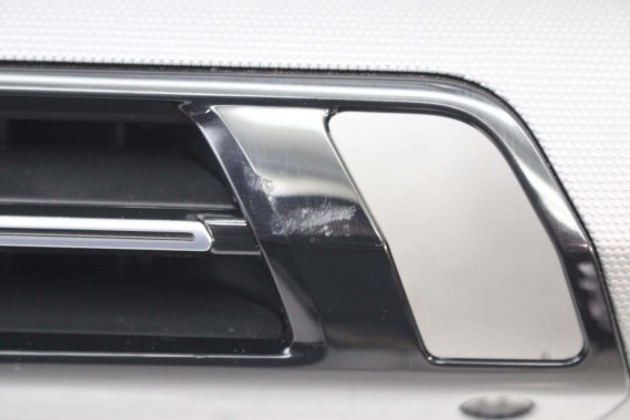 BMW X2 U10 KRATKI WLOTY POWIETRZA KONSOLI 9483383 9483381 9483382 kratka wlot nawiewu 9496115 9873178 9483383 9483381 9483382