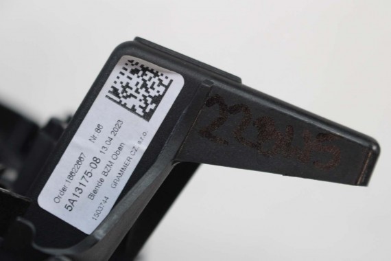 BMW 5 G60 BLENDA OSŁONA TUNELU 5A13175 51165A13175 RAMKA DEKOR ZAŚLEPKA LISTWA UCHWYT WYKOŃCZENIE PANELU DESKI dekor 5A13175