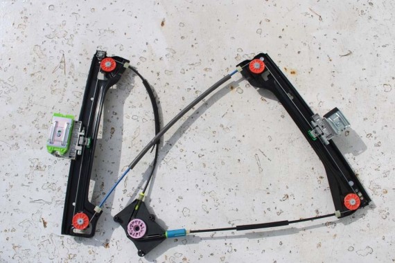 AUDI R8 II MECHANIZM DRZWI 4S7837462B 4S7837462 prowadnica szyby PRAWE STRONA PRAWA CABRIO SPYDER FL LIFT 4S7837462B 4S7 837 462