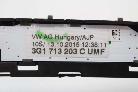 VW PASSAT B8 PANEL STEROWANIA BIEGAMI 3G1713203C 3G1 713 203 C sterowanie Kolor: UMF - czarny / aluminium 3G1713203C  3G1713203