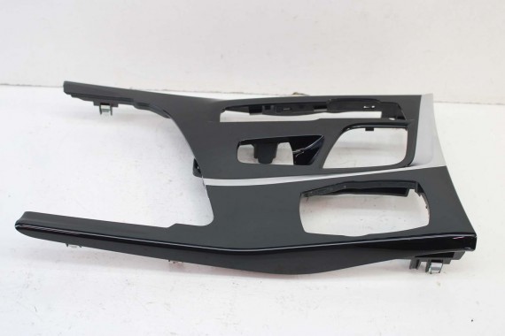 BMW 5 G30 SCHOWEK TUNELU 6819878 51166819878 konsola środkowa dekor 51168323400 dekory listwy 8323400 9391272 9391273 6819878