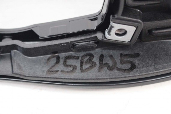 BMW 5 G30 SCHOWEK TUNELU 6819878 51166819878 konsola środkowa dekor 51168323400 dekory listwy 8323400 9391272 9391273 6819878