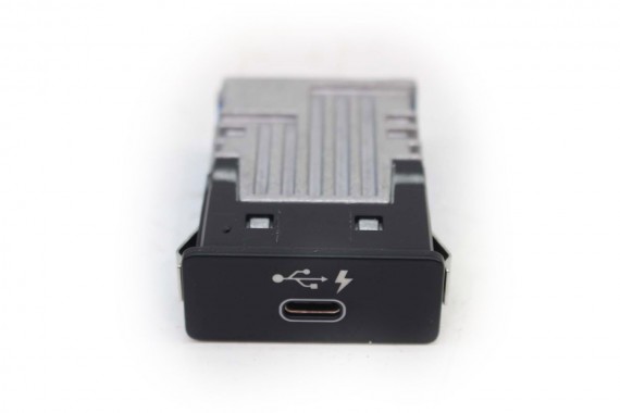 BMW 5 G30 PORT USB PRZYŁĄCZE gniazdo 8711939 X1 F48 F45 F46 MINI F54 F55 F56 F57 F60 84108711939 84105A21B76 8794158 8711939 LCi
