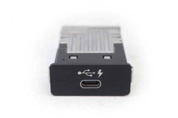BMW 5 G30 PORT USB PRZYŁĄCZE gniazdo 8711939 X1 F48 F45 F46 MINI F54 F55 F56 F57 F60 84108711939 84105A21B76 8794158 8711939 LCi