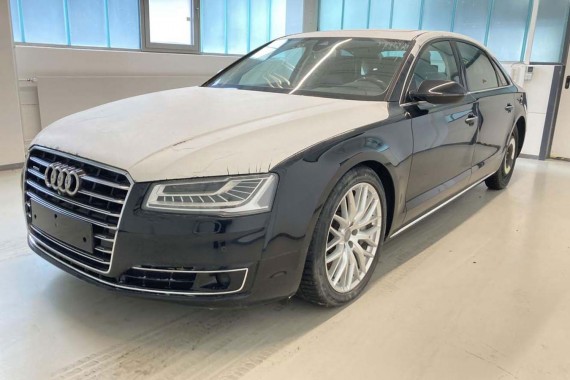 AUDI A8 4H D4 LONG LZ9Y DRZWI LEWE PRZÓD + TYŁ STRONA LEWA przednie + tylne 2 sztuki 4H4833051D 4H0831051B LIFT L8L8 LZ9Y Czarny