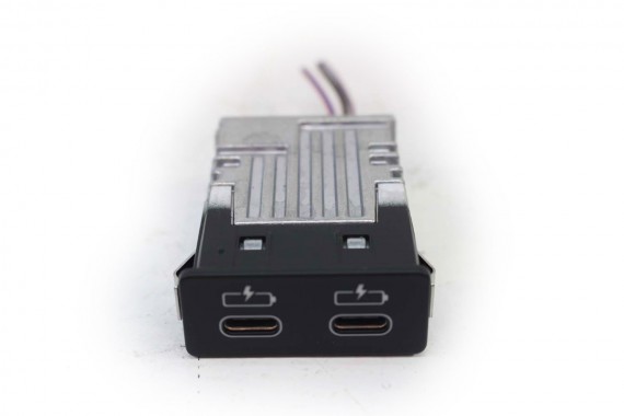 BMW 5 G30 PORT USB...