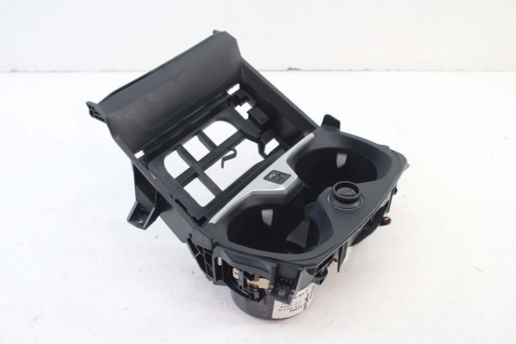 BMW 2 F44 UCHWYT NA KUBEK 5A37577 LCi GRAND COUPE 5A37577 1 F40  przód przedni 51165A37577  5A37577 5A37577 5A37577 CUPHOLDER