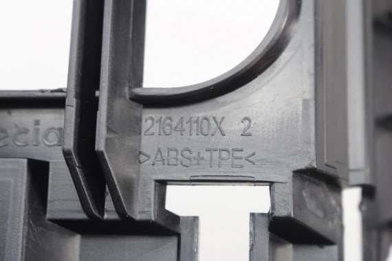 BMW 2 F44 UCHWYT NA KUBEK 5A37577 LCi GRAND COUPE 5A37577 1 F40  przód przedni 51165A37577  5A37577 5A37577 5A37577 CUPHOLDER